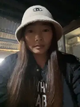 Snapshot of Maymay__ chatting on 12-01-25, 01:32 Maymay online show from 12-01-25, 01:32