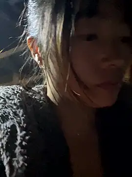 Snapshot of Maymay__ chatting on 12-14-25, 01:44 Maymay online show from 12-14-25, 01:44