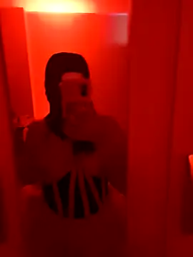 Snapshot of xcodigorojo chatting on 11-02-25, 04:15 xcodigorojo online show from 11-02-25, 04:15