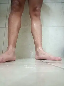 Snapshot of p97738 chatting on 10-21-25, 02:23 p97738 online show from 10-21-25, 02:23