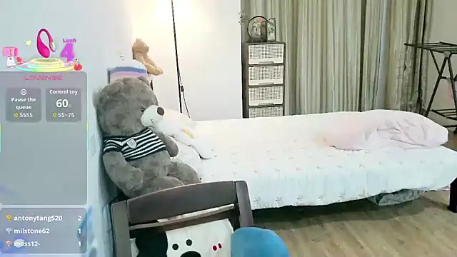 Snapshot of XIAOJIEBB-2025 chatting on 10-13-25, 06:41 XIAOJIEBB-2025 online show from 10-13-25, 06:41