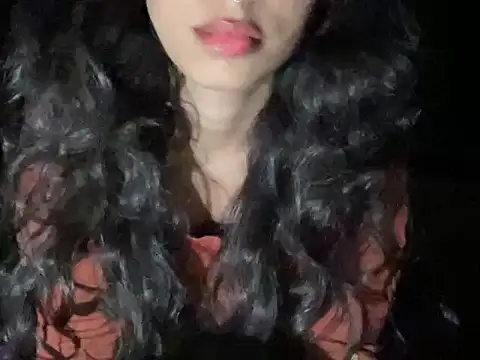 Snapshot of youngriri2 chatting on 10-18-25, 09:26 youngriri2 online show from 10-18-25, 09:26