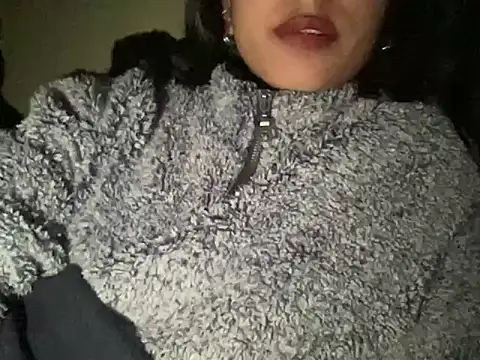 Snapshot of youngriri2 chatting on 11-16-25, 07:41 youngriri2 online show from 11-16-25, 07:41