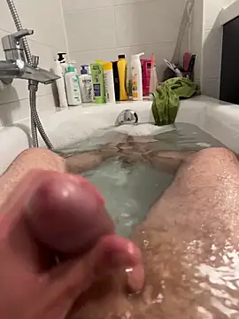 AlexGogo23 online show from 04-21-26, 06:12