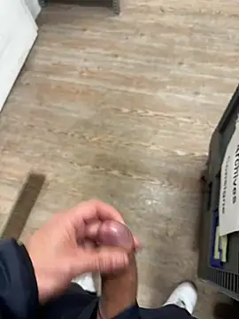 AlexGogo23 online show from 04-23-26, 06:03