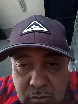 Snapshot of valboy08 chatting on 01-17-26, 12:32 valboy08 online show from 01-17-26, 12:32