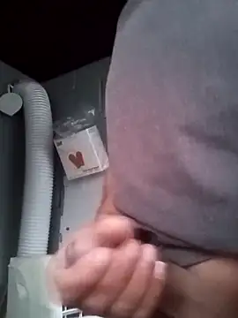 Snapshot of valboy08 chatting on 02-08-26, 10:51 valboy08 online show from 02-08-26, 10:51