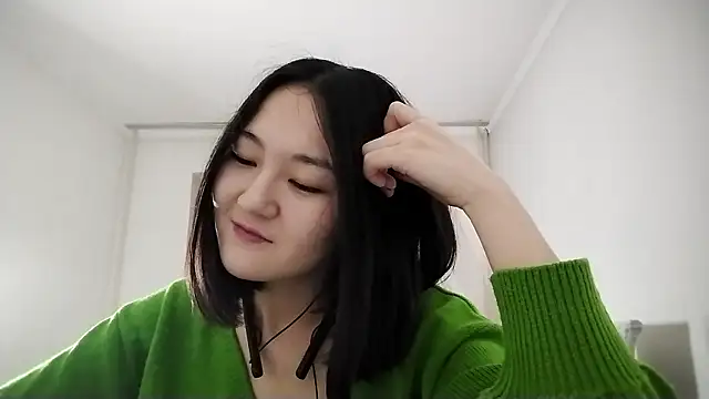 Lyndasilk online show from 11-06-25, 03:13