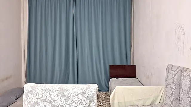 Lyndasilk online show from 07-28-26, 04:16