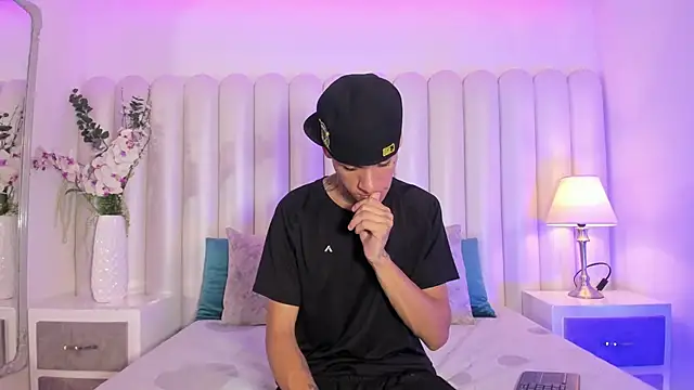 GaelCarter online show from 11-30-25, 05:33