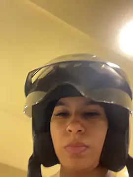 AlyssaRay online show from 05-28-26, 01:41