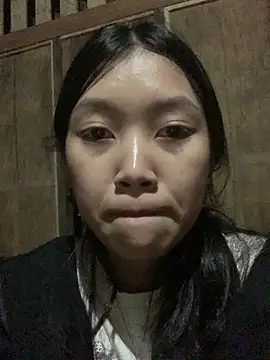 Snapshot of linh-lan1 chatting on 11-02-25, 04:53 linh-lan1 online show from 11-02-25, 04:53