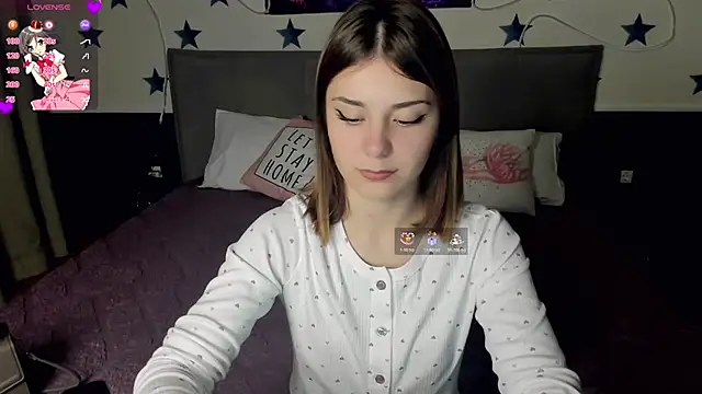 Snapshot of MargoChill chatting on 11-14-25, 02:27 MargoChill online show from 11-14-25, 02:27