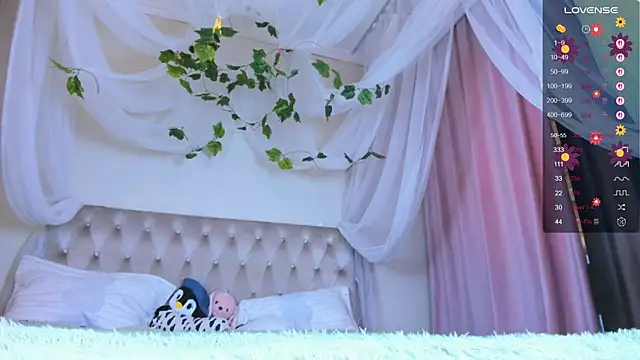 Gongjulee online show from 11-19-25, 02:33