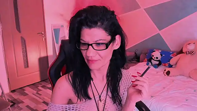 Snapshot of SweetSin40 chatting on 05-03-26, 08:26 SweetSin40 online show from 05-03-26, 08:26