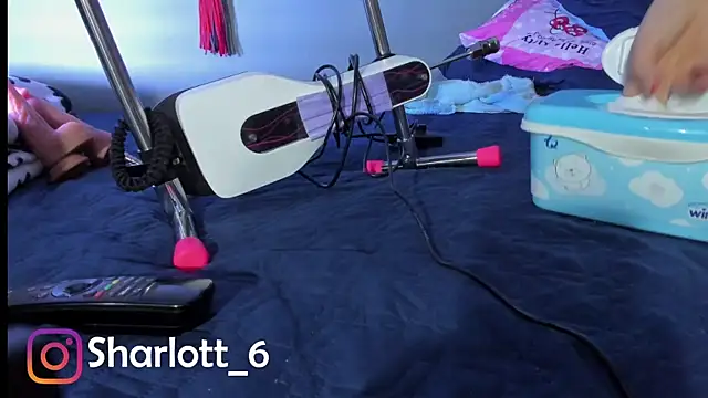 Sharlott smith online show from 11-24-25, 09:36