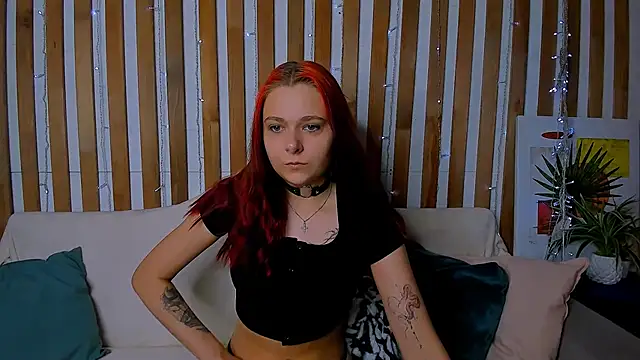 Snapshot of ChloeLewisss chatting on 10-24-25, 01:03 ChloeLewisss online show from 10-24-25, 01:03