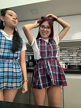 Snapshot of l0lita_sweet chatting on 11-27-25, 04:31 l0lita sweet online show from 11-27-25, 04:31