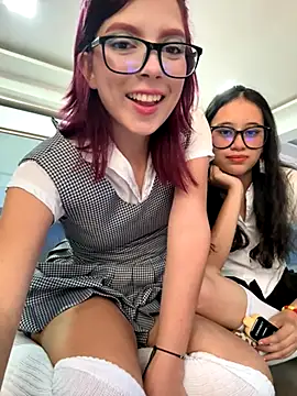 Snapshot of l0lita_sweet chatting on 11-28-25, 07:27 l0lita sweet online show from 11-28-25, 07:27