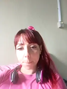 Snapshot of bAby_be chatting on 10-14-25, 08:31 bAby be online show from 10-14-25, 08:31