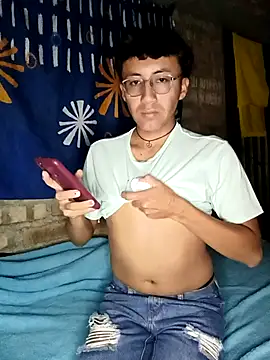 Snapshot of karola_horny chatting on 11-09-25, 12:20 karola horny online show from 11-09-25, 12:20