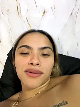 safadinhaquenteW online show from 11-17-25, 04:13