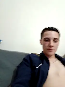 Snapshot of fresh-laD chatting on 11-06-25, 02:01 fresh-laD online show from 11-06-25, 02:01