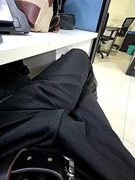 Snapshot of crawlerdrill chatting on 11-03-25, 12:39 crawlerdrill online show from 11-03-25, 12:39