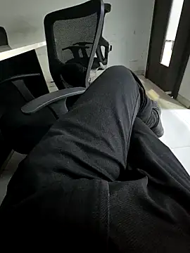 Snapshot of crawlerdrill chatting on 11-06-25, 11:55 crawlerdrill online show from 11-06-25, 11:55