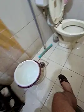 Snapshot of crawlerdrill chatting on 11-08-25, 04:01 crawlerdrill online show from 11-08-25, 04:01