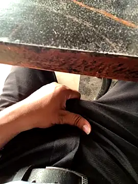 Snapshot of crawlerdrill chatting on 11-26-25, 10:49 crawlerdrill online show from 11-26-25, 10:49