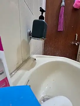 Snapshot of crawlerdrill chatting on 12-01-25, 02:38 crawlerdrill online show from 12-01-25, 02:38