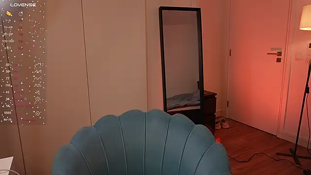 Snapshot of NeonyMuse chatting on 12-20-25, 03:08 NeonyMuse online show from 12-20-25, 03:08