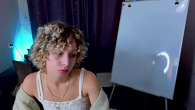 Snapshot of Mary_Wahlberg chatting on 10-22-25, 05:41 Mary Wahlberg online show from 10-22-25, 05:41