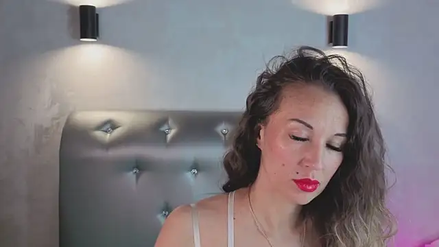 Jasmin Bridget online show from 12-20-25, 01:02