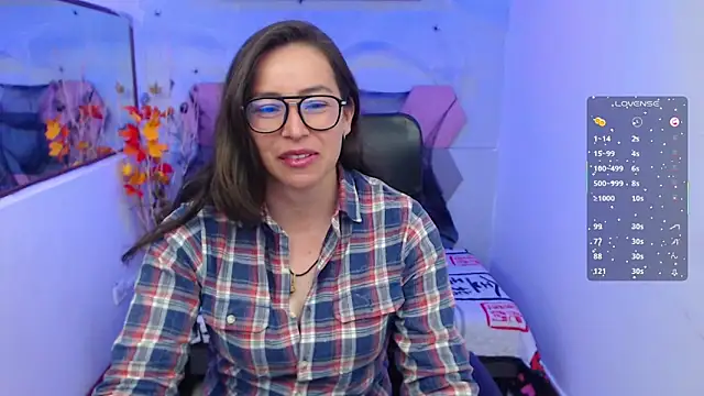 Snapshot of Lui_Fer01 chatting on 10-22-25, 11:54 Lui Fer01 online show from 10-22-25, 11:54