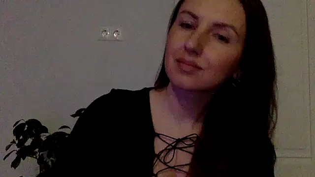 Snapshot of Melivorra chatting on 02-08-26, 07:06 Melivorra online show from 02-08-26, 07:06