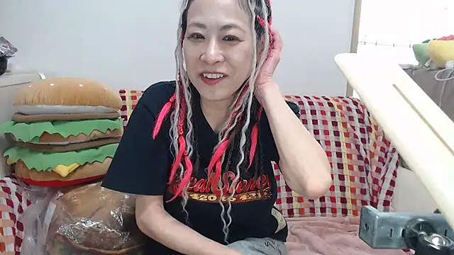 Snapshot of jyuse000ryuse chatting on 06-11-26, 12:43 jyuse000ryuse online show from 06-11-26, 12:43