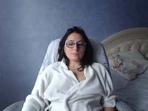 LuckyLisa23 online show from 11-23-25, 10:37