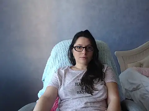 LuckyLisa23 online show from 04-27-26, 09:07