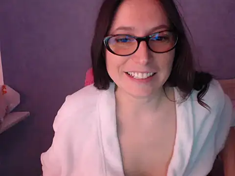 LuckyLisa23 online show from 05-07-26, 09:42