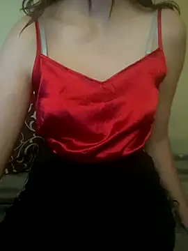 Snapshot of KittieCreme chatting on 11-05-25, 08:36 KittieCreme online show from 11-05-25, 08:36