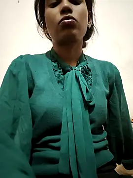 Muznikki3243 online show from 03-10-26, 11:37