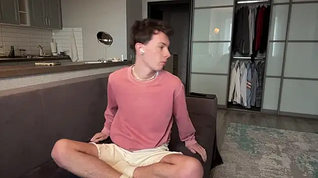 Snapshot of Jeremy1Scott chatting on 11-08-25, 07:08 Jeremy1Scott online show from 11-08-25, 07:08