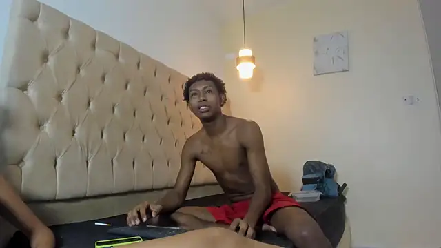 Hotblosson online show from 11-04-25, 04:28