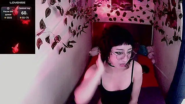 Snapshot of xayah_777 chatting on 10-29-25, 04:26 xayah 777 online show from 10-29-25, 04:26