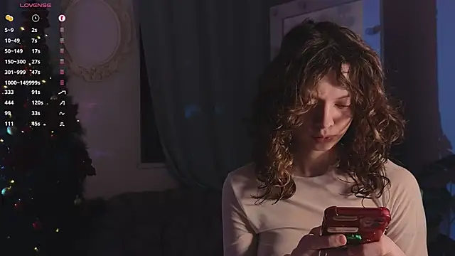 Snapshot of MelodySinclair chatting on 01-09-26, 04:21 MelodySinclair online show from 01-09-26, 04:21