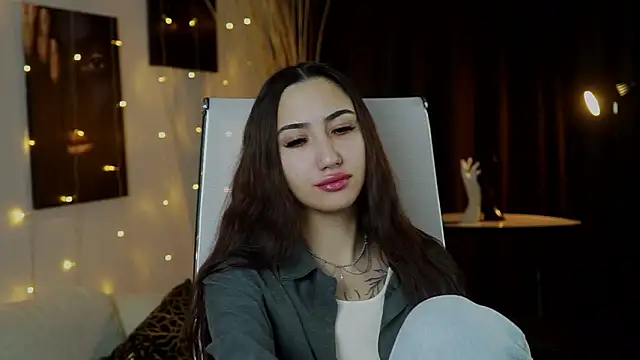 Snapshot of RebeckaThornton chatting on 01-19-26, 03:27 RebeckaThornton online show from 01-19-26, 03:27