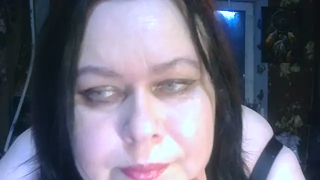 CharleeKendall online show from 11-19-25, 08:36