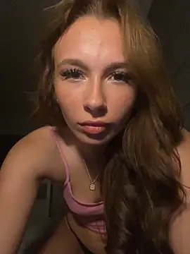 Snapshot of PoppyBabeMae chatting on 11-02-25, 10:56 PoppyBabeMae online show from 11-02-25, 10:56